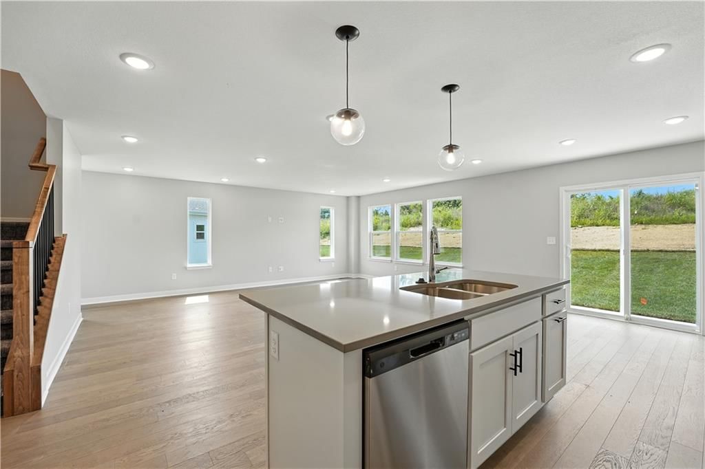 707 Glenn Circle — photo 10
