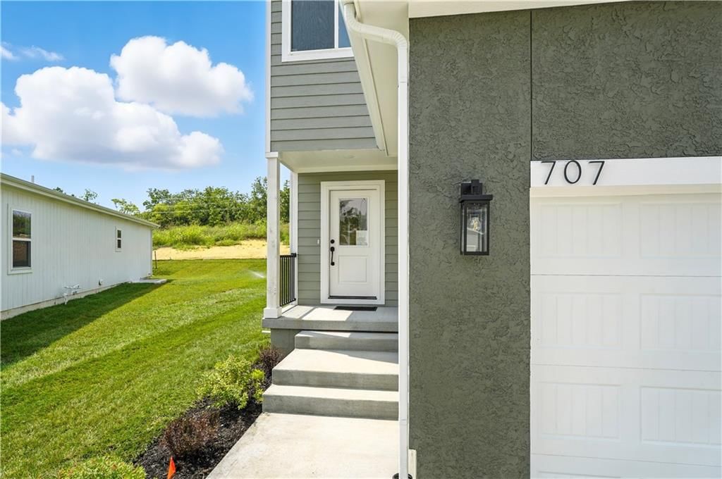 707 Glenn Circle — photo 15