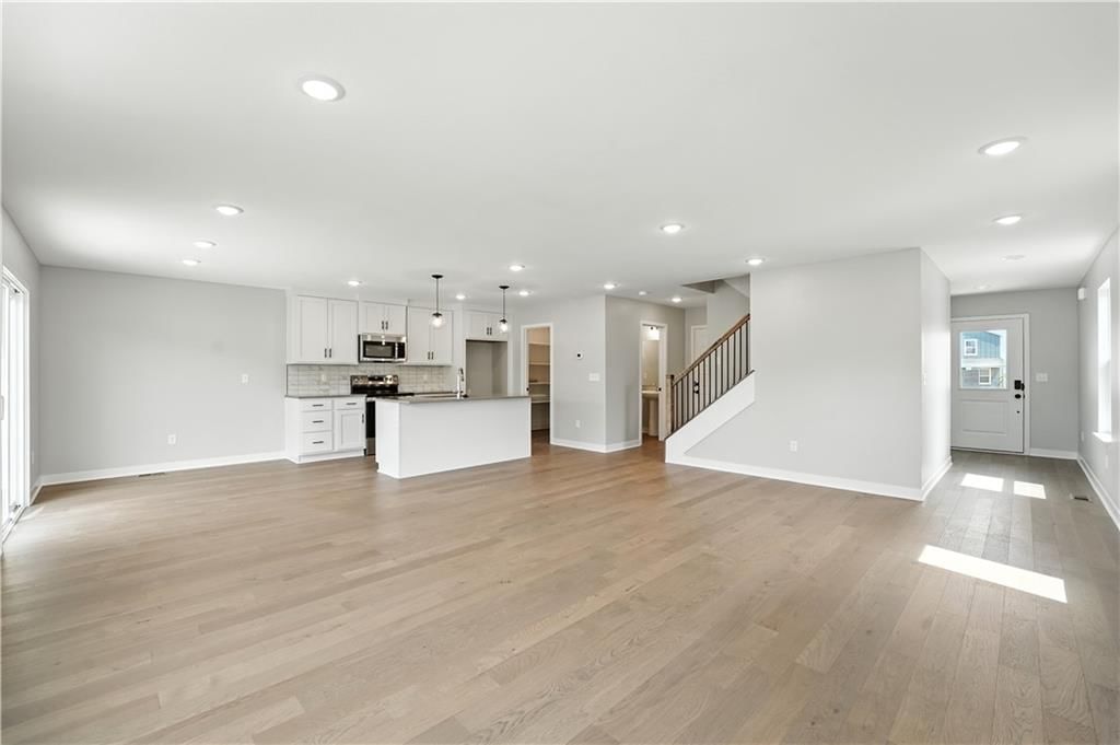 707 Glenn Circle — photo 17