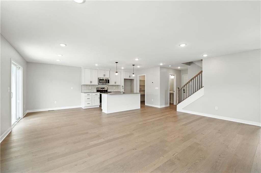 707 Glenn Circle — photo 18