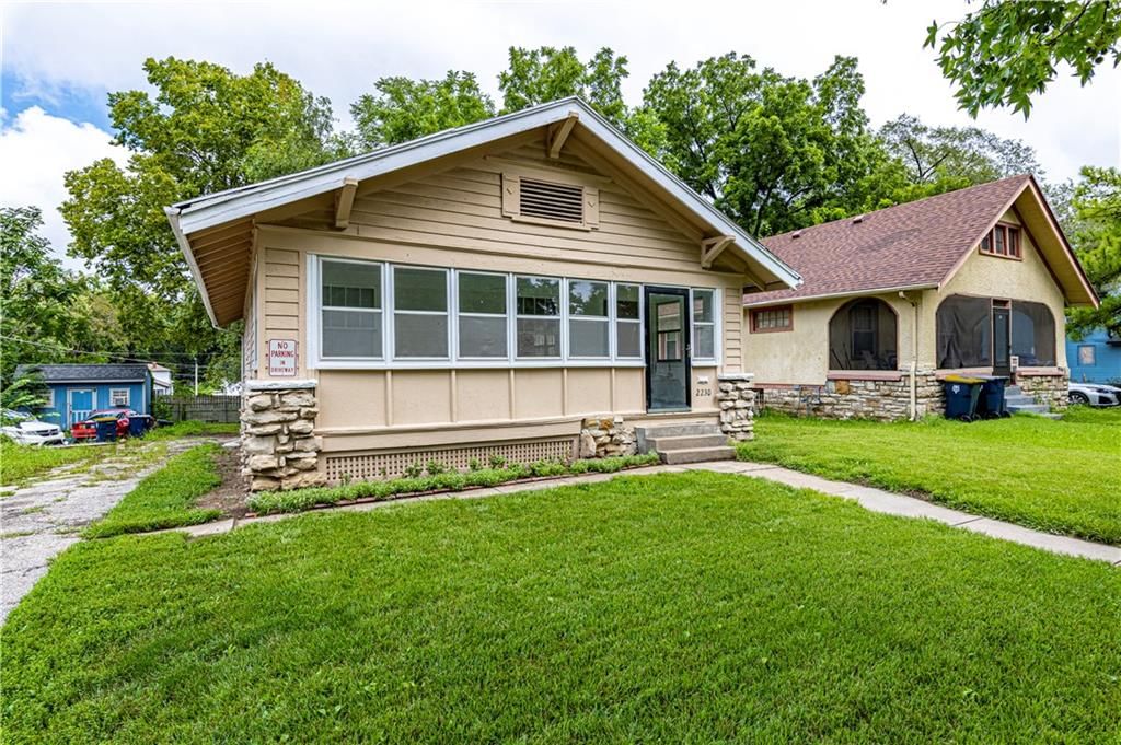 2230 E Gregory Boulevard — photo 3