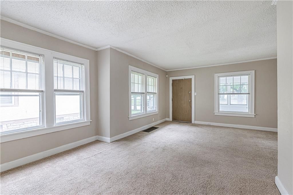2230 E Gregory Boulevard — photo 13