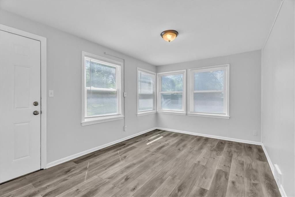 Photo 19 of 28 - 4641 N Brighton Avenue