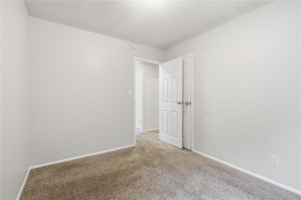 11216 Herrick Avenue — photo 14