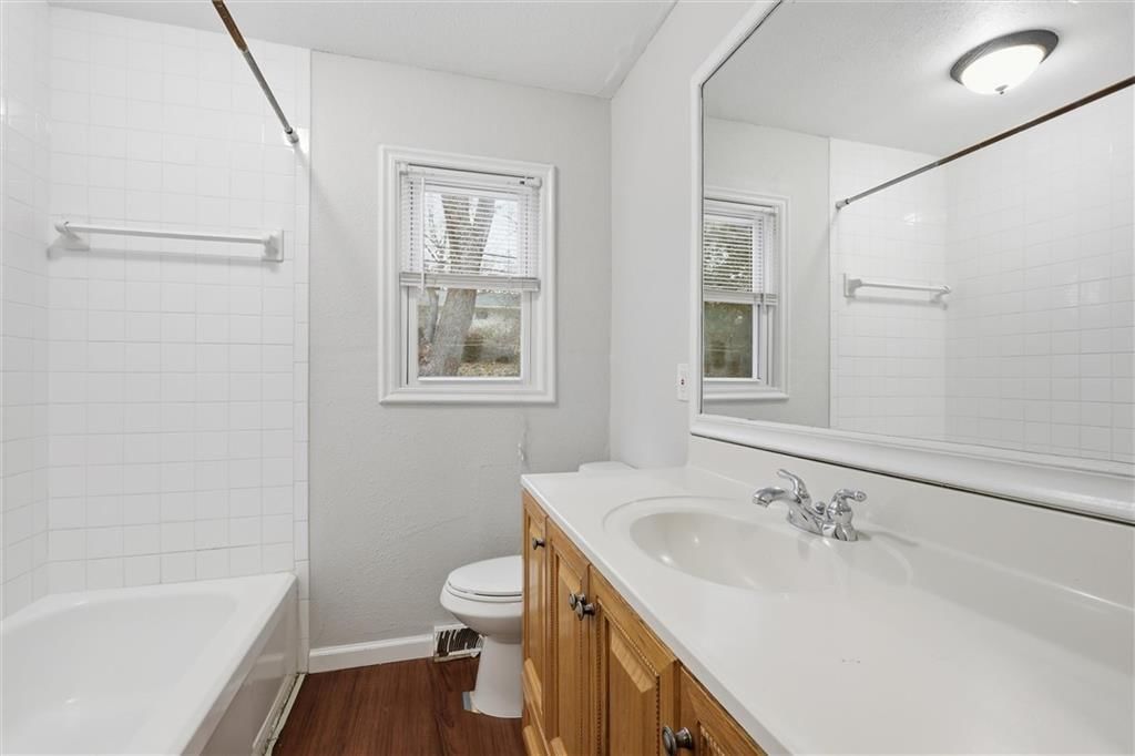 11216 Herrick Avenue — photo 17