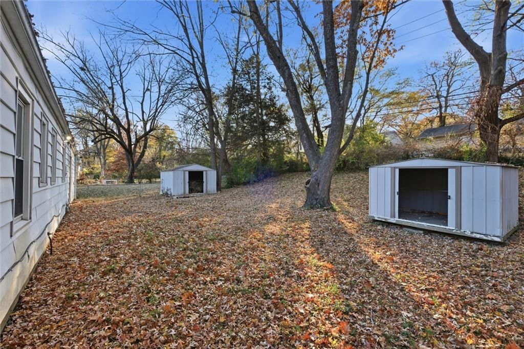 11216 Herrick Avenue — photo 22