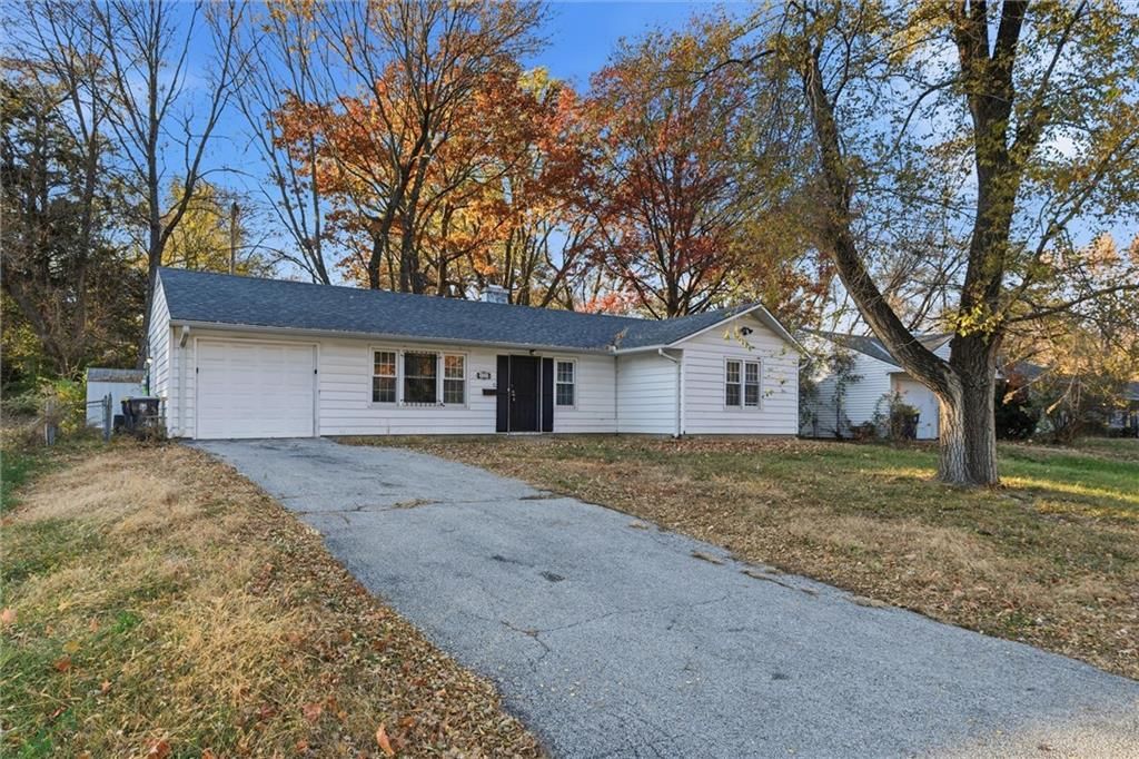 11216 Herrick Avenue — photo 25