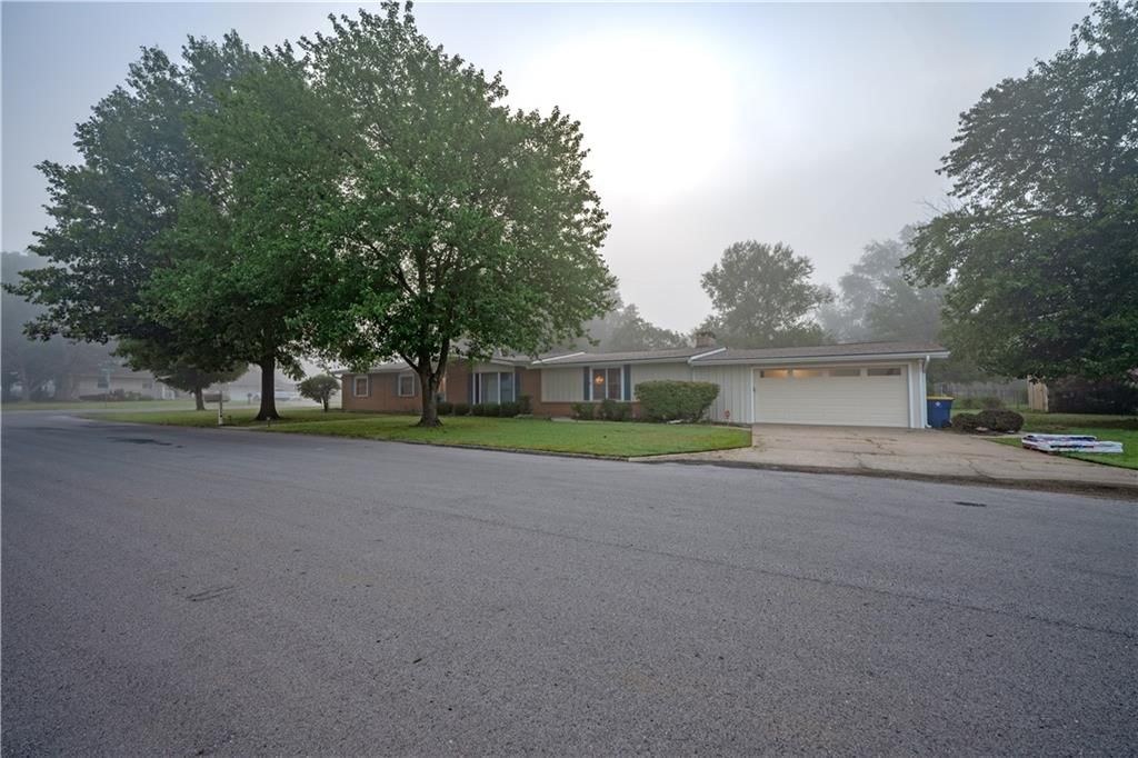 111 N Edgewood Drive — photo 6