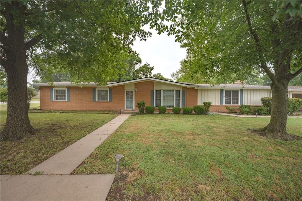 111 N Edgewood Drive — photo 7