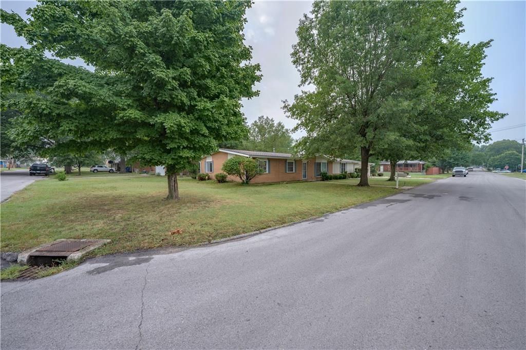 111 N Edgewood Drive — photo 10