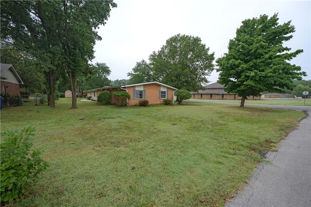 111 N Edgewood Drive — photo 12