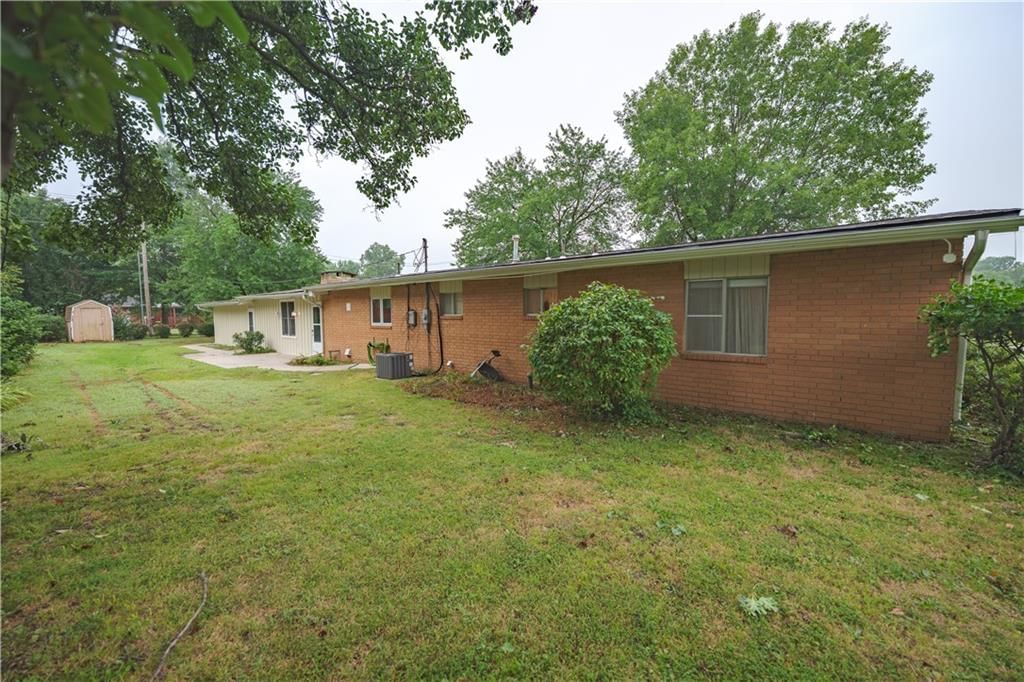 111 N Edgewood Drive — photo 13
