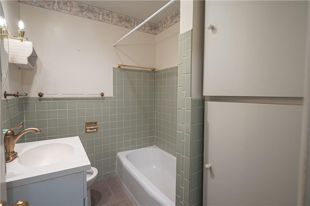 111 N Edgewood Drive — photo 55