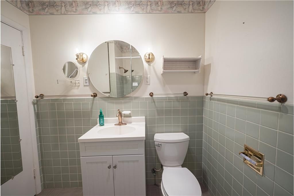 111 N Edgewood Drive — photo 58