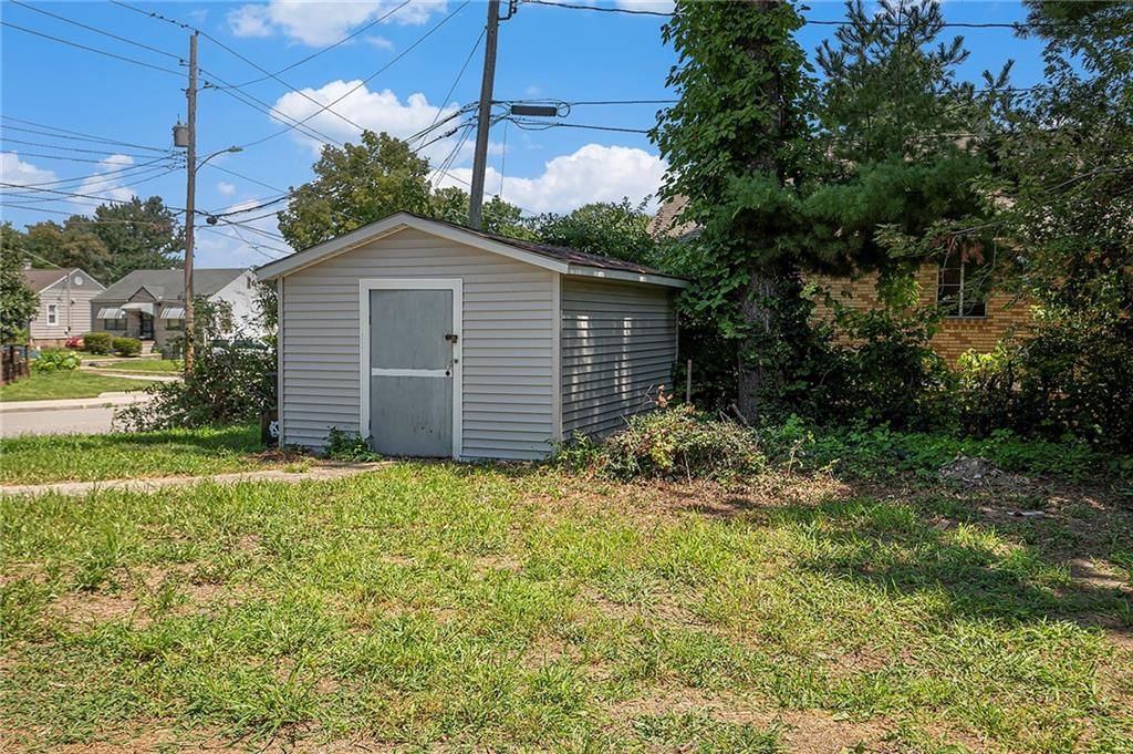 4401 Lloyd Street — photo 17