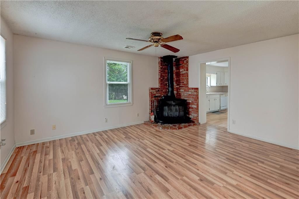 Photo 6 of 35 - 5300 Hardy Avenue