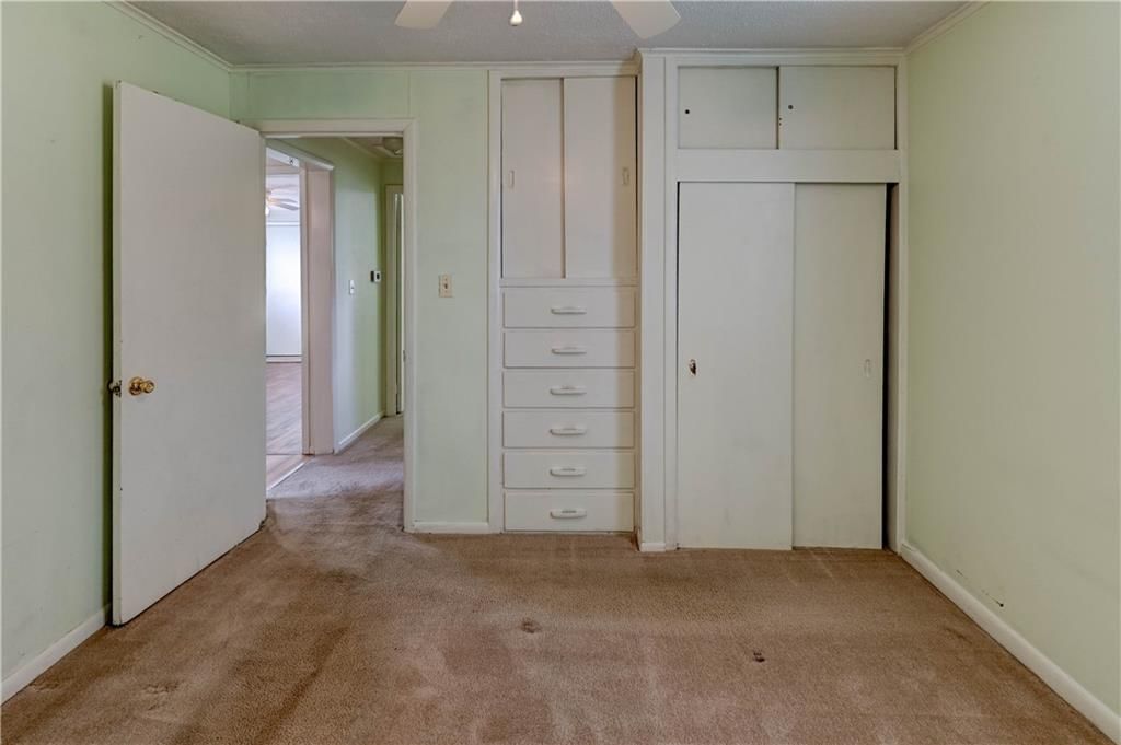 Photo 13 of 35 - 5300 Hardy Avenue