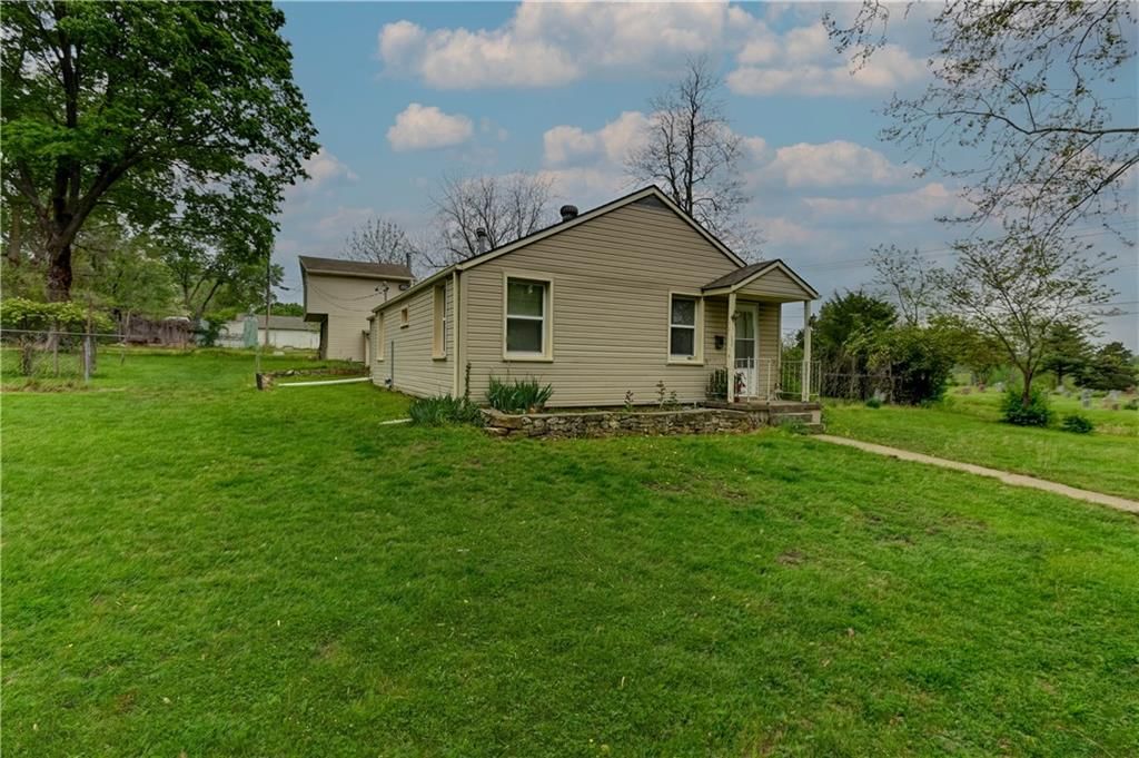 Photo 28 of 35 - 5300 Hardy Avenue