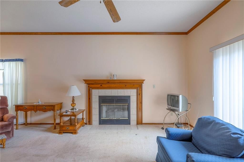 Photo 9 of 38 - 5211 S Megan Drive