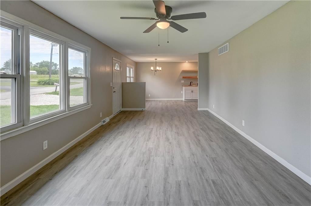 101 E Meadowbrook Court — photo 5