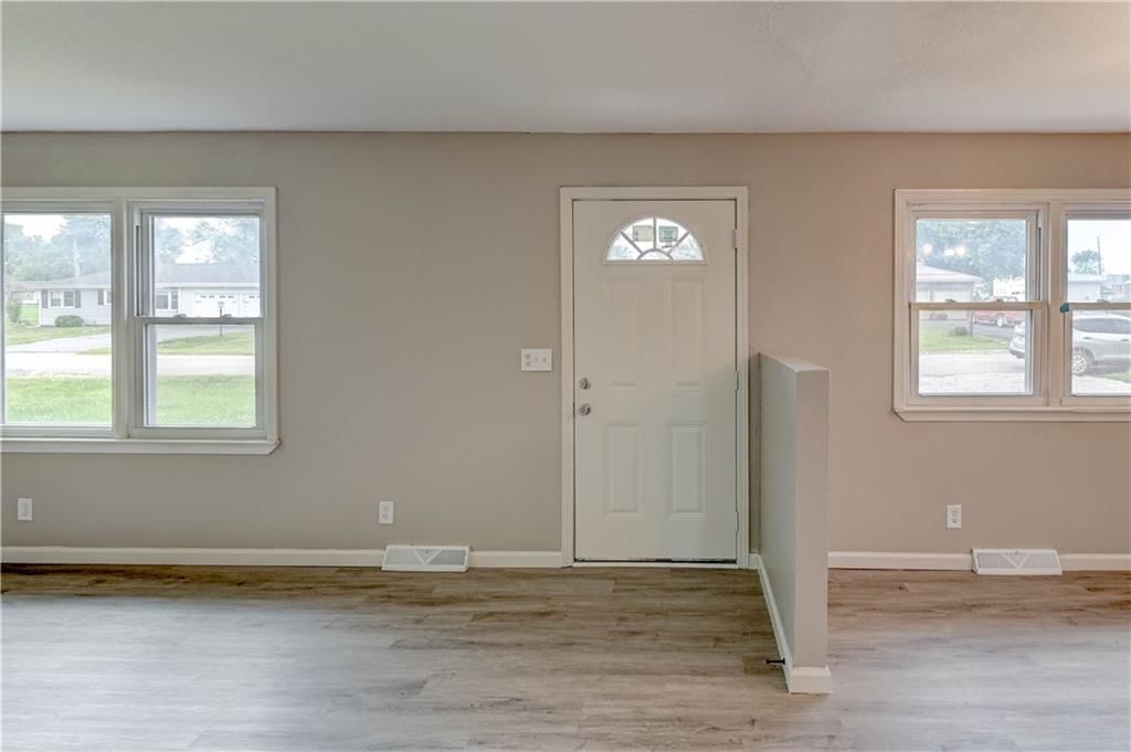 101 E Meadowbrook Court — photo 6