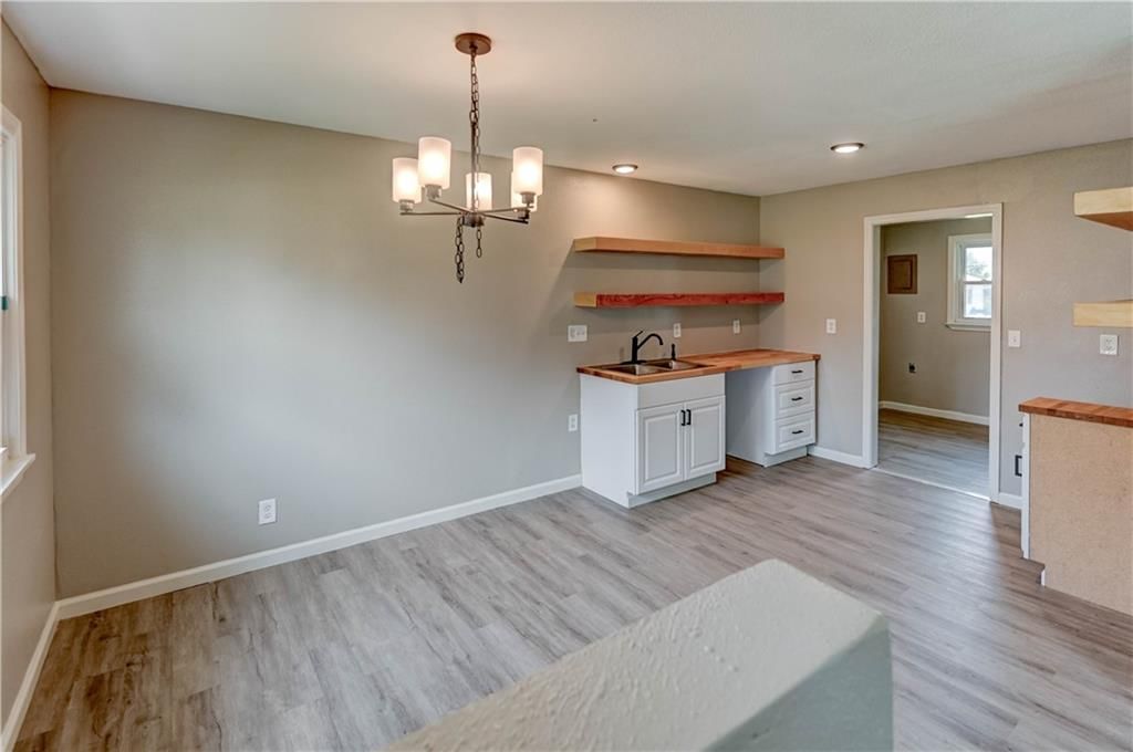 101 E Meadowbrook Court — photo 9