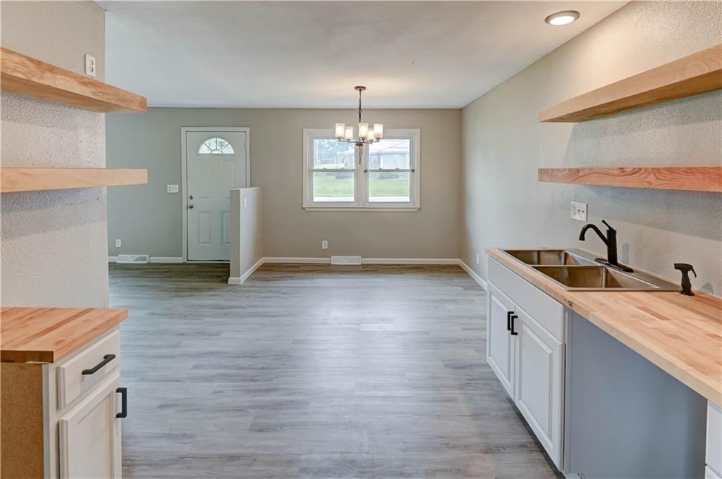 101 E Meadowbrook Court — photo 10