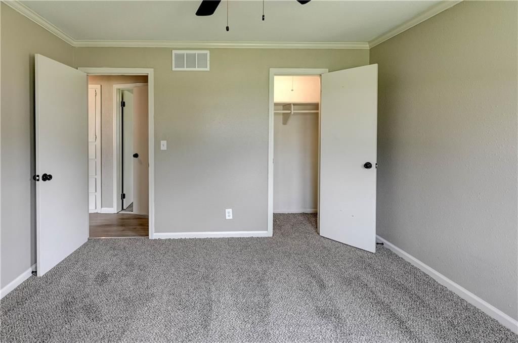 101 E Meadowbrook Court — photo 16