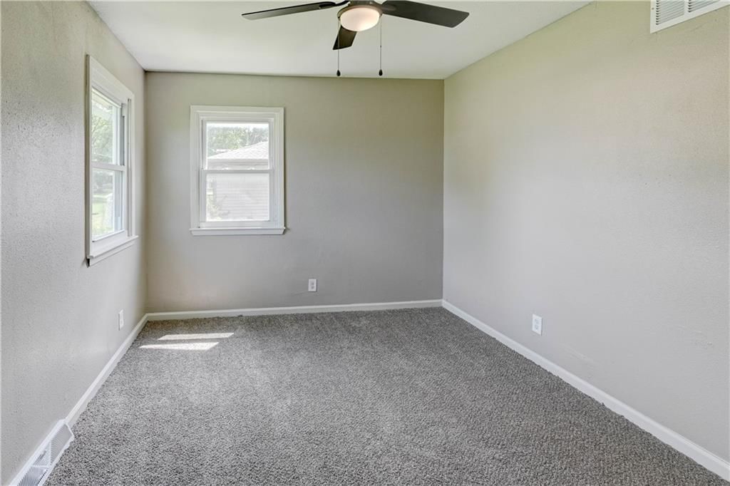 101 E Meadowbrook Court — photo 20