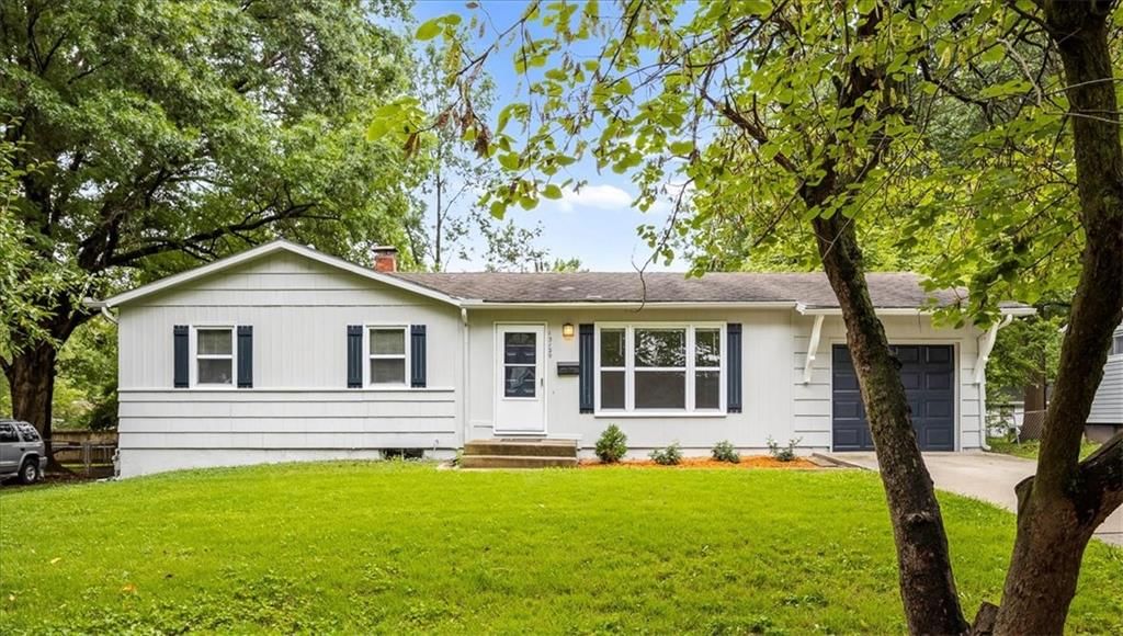 13129 Sycamore Avenue — photo 1