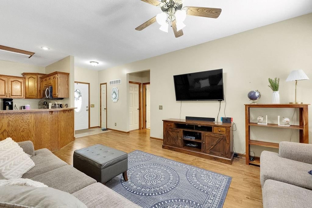 Photo 6 of 41 - 2405 Shirley Drive
