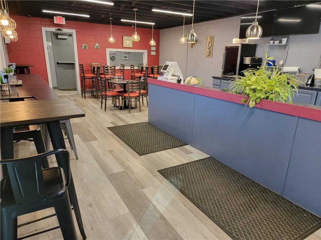 705 N Pearl Street — photo 5