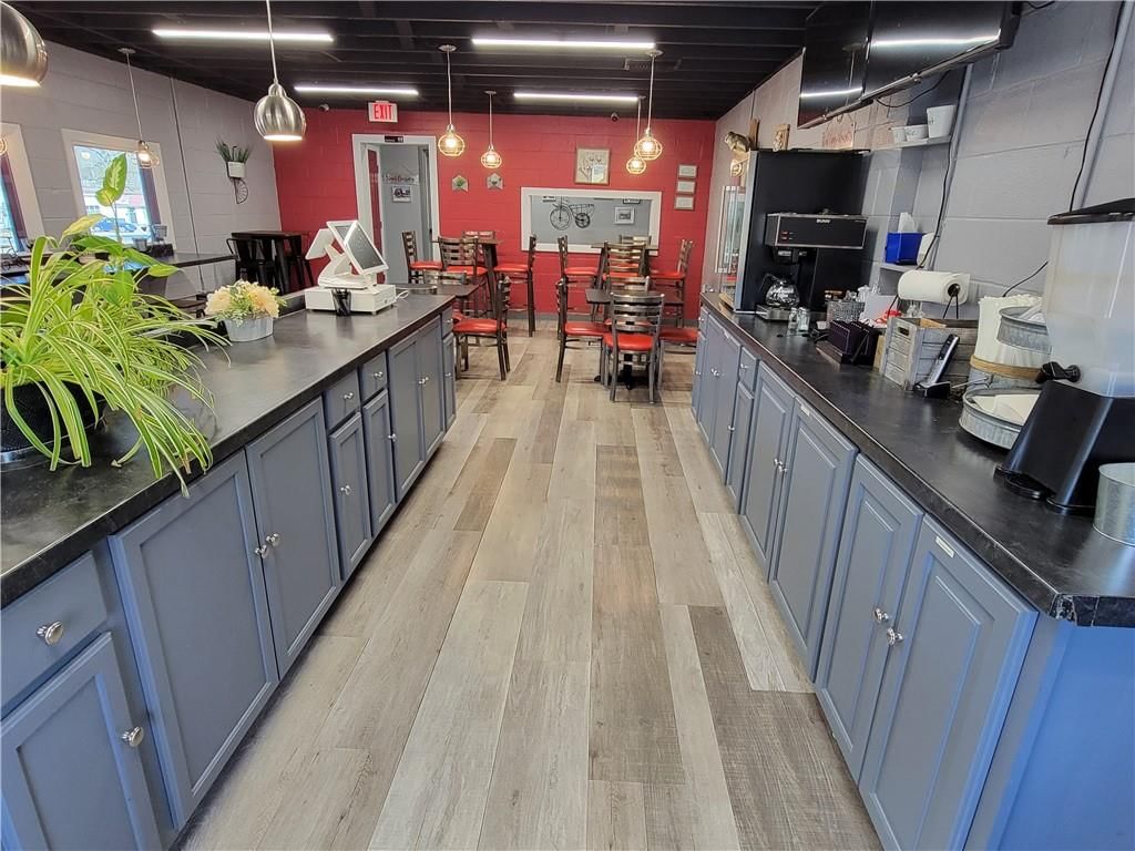705 N Pearl Street — photo 9