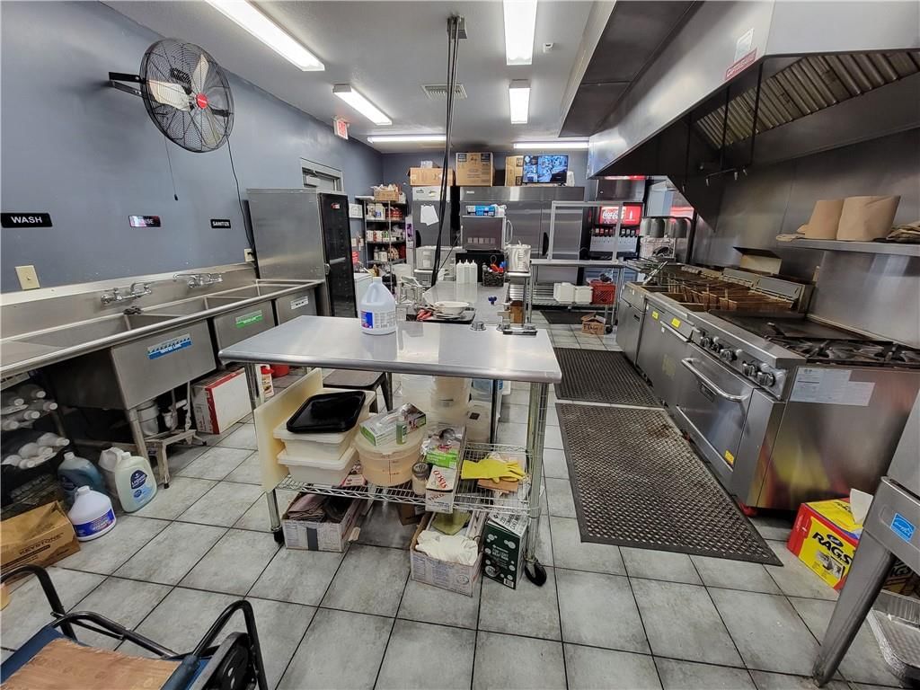 705 N Pearl Street — photo 23
