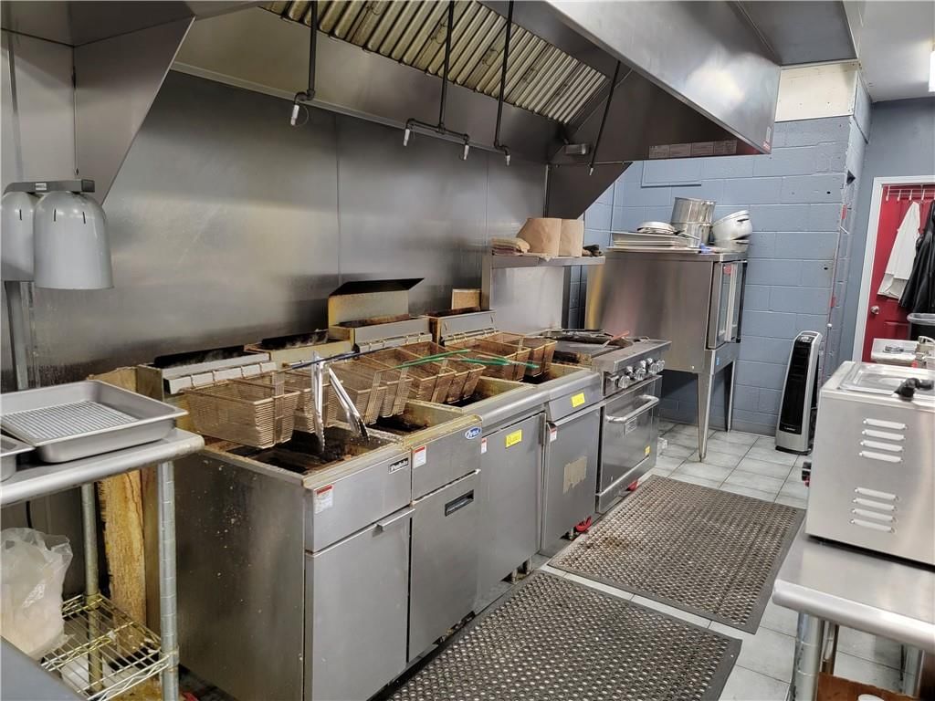 705 N Pearl Street — photo 24