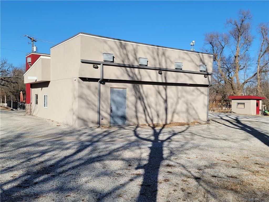 705 N Pearl Street — photo 41