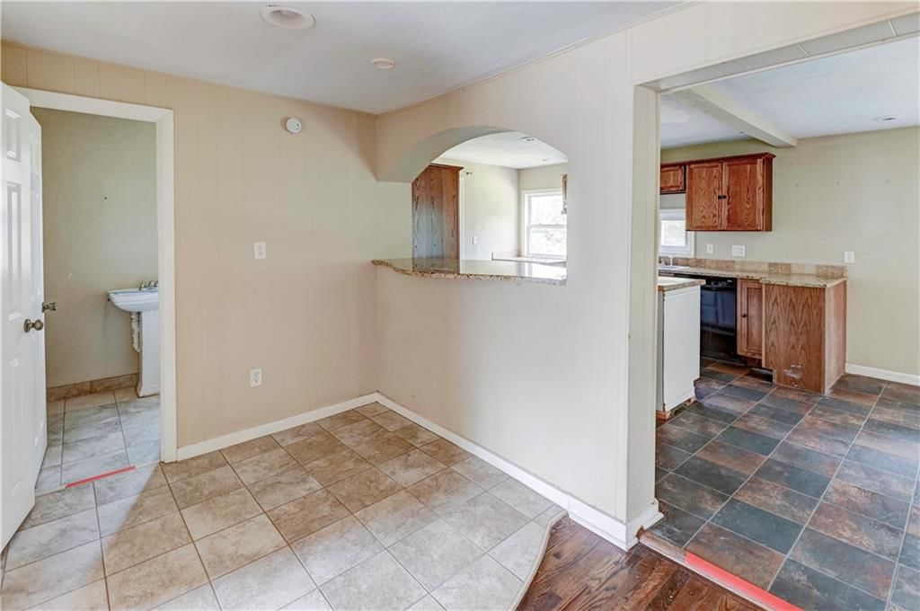 Photo 16 of 44 - 441 S 71st Street