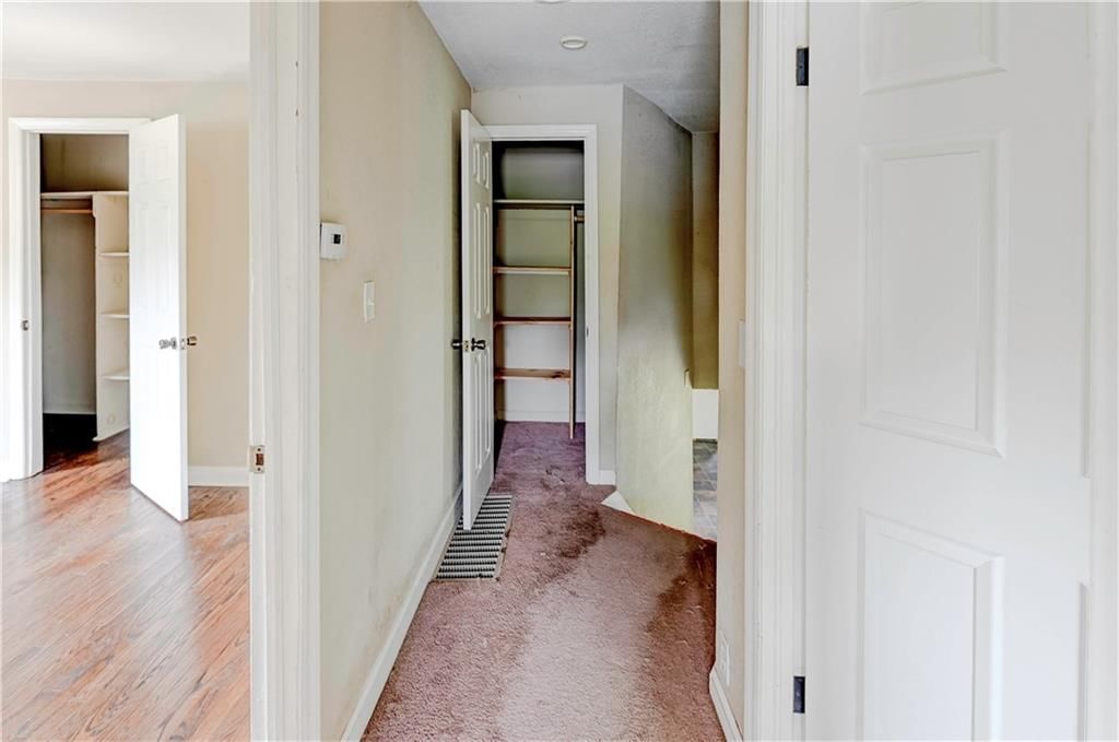 Photo 33 of 44 - 441 S 71st Street