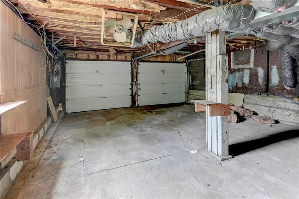 Photo 37 of 44 - 441 S 71st Street