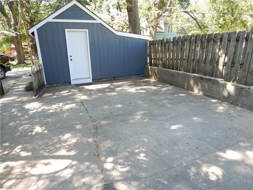 1610 S Broadway Street — photo 22