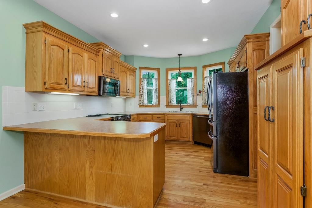 Photo 8 of 39 - 23533 W 74th Terrace
