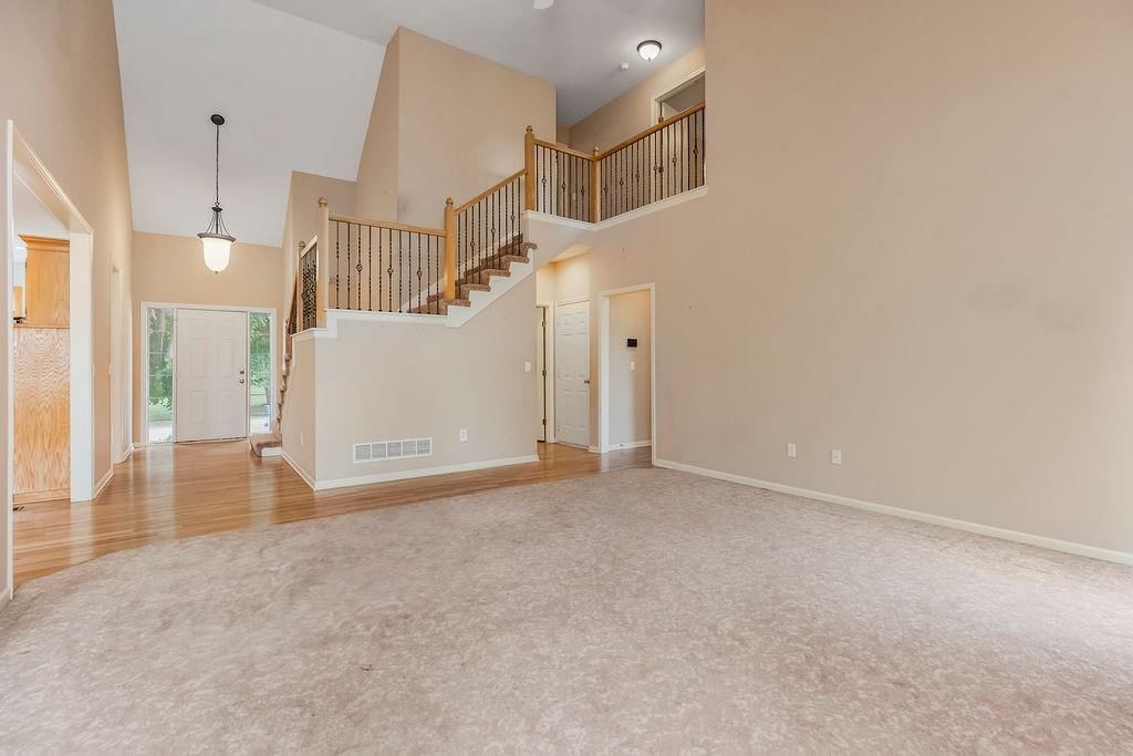 Photo 12 of 39 - 23533 W 74th Terrace
