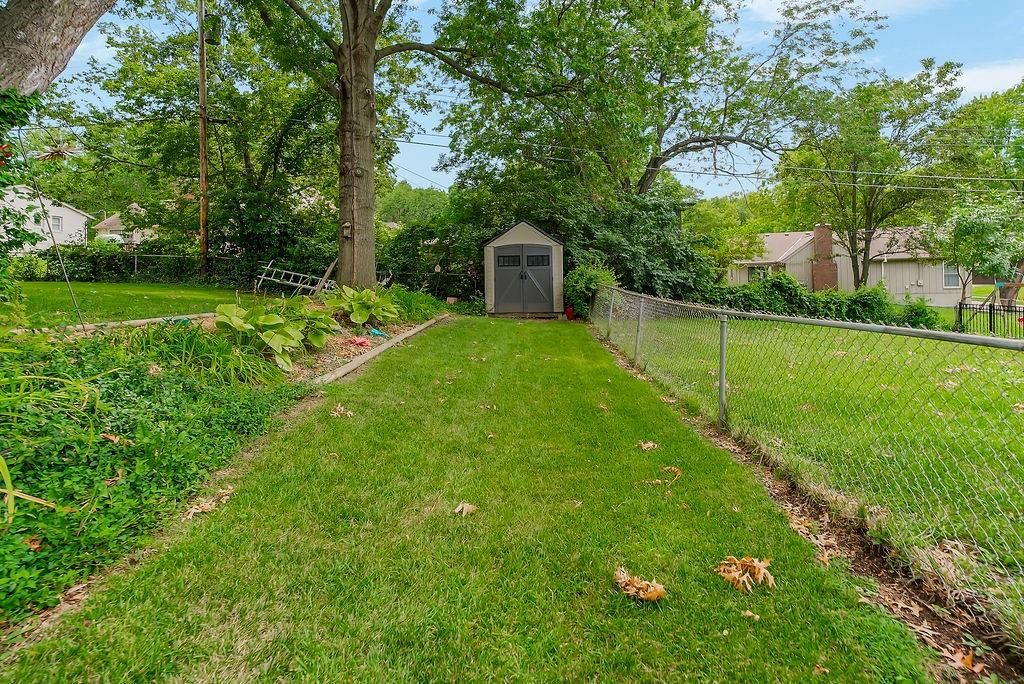 4413 E 107 Street — photo 17