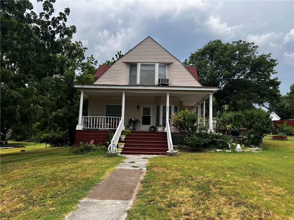 607 Military Avenue — photo 2