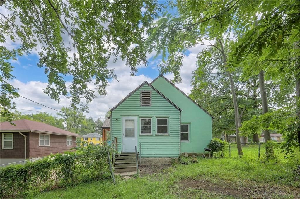 1820 E 85th Street — photo 13