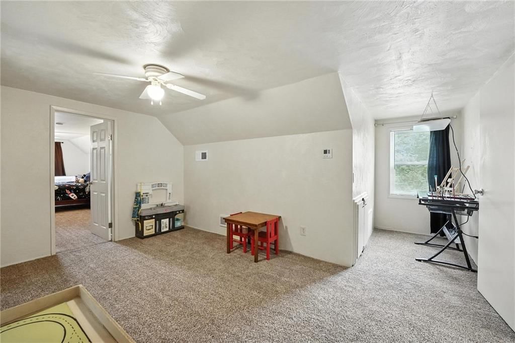 Photo 17 of 41 - 8012 NE 57th Street