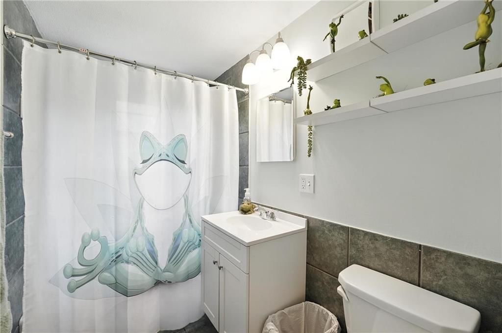 Photo 22 of 41 - 8012 NE 57th Street