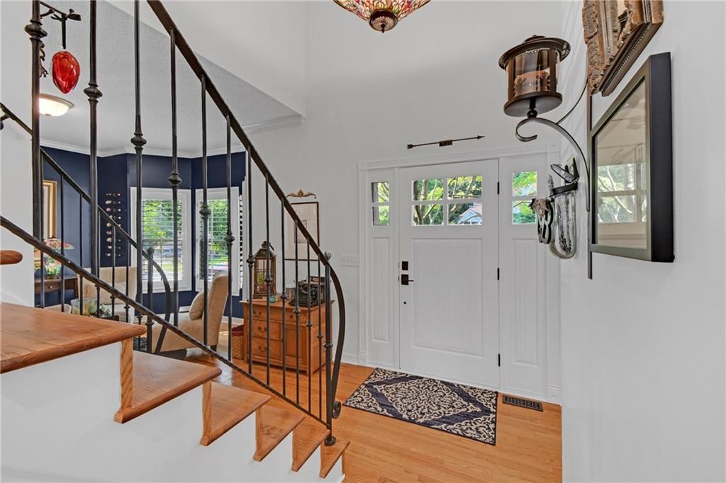 Photo 9 of 55 - 2320 SW 10th Street