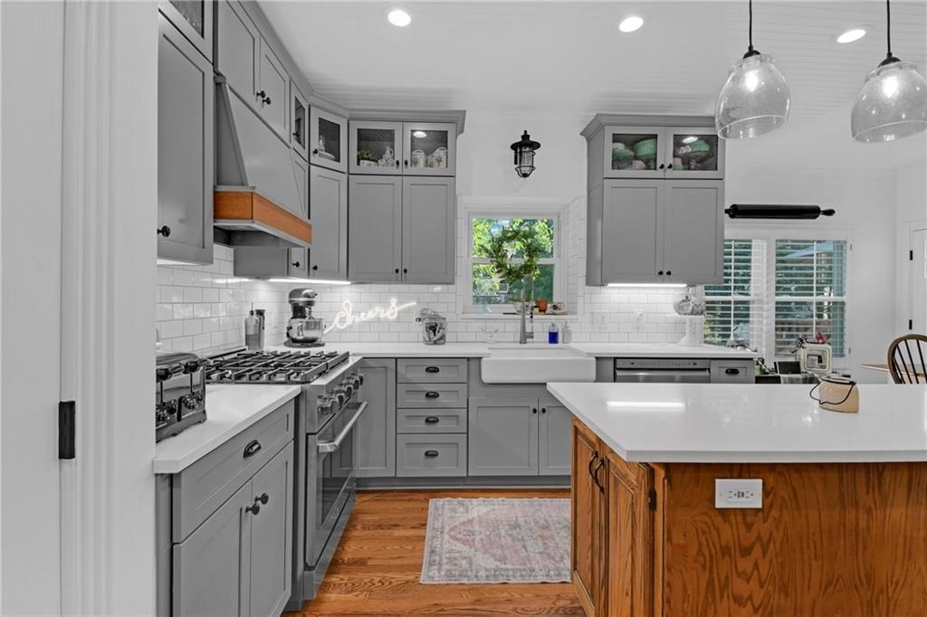 Photo 15 of 55 - 2320 SW 10th Street