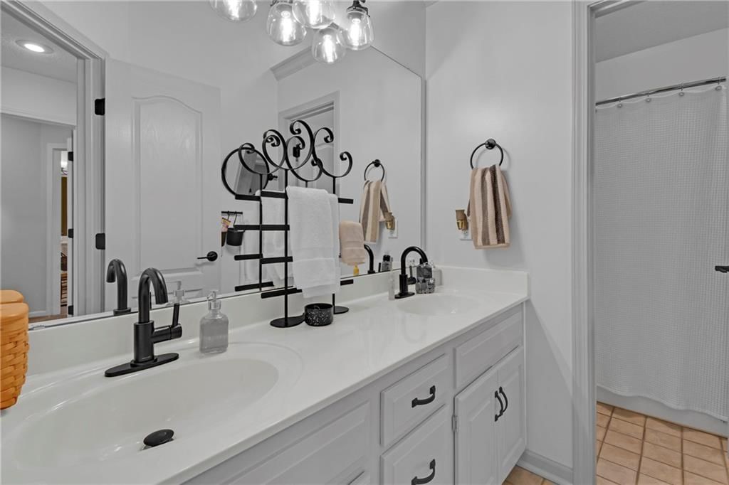 Photo 36 of 55 - 2320 SW 10th Street